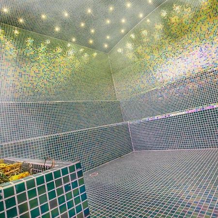 Hotel V1501 パスト エクステリア 写真 The interior of the steam room