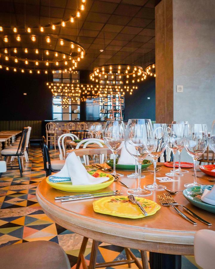 Hotel V1501 パスト エクステリア 写真 The interior of the restaurant