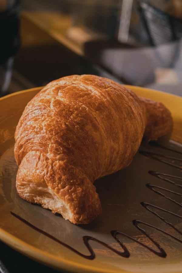 Hotel V1501 パスト エクステリア 写真 Croissant